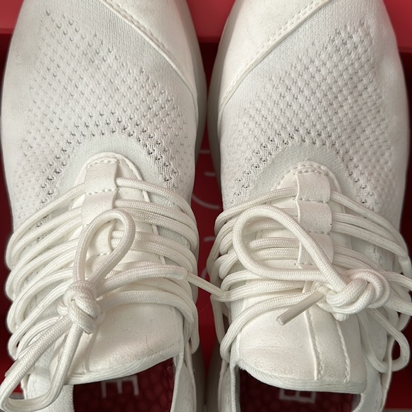 Lane Eight White Trainer - Picture 7 of 9